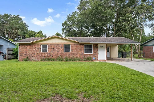 310 Lancaster Dr Photo 1
