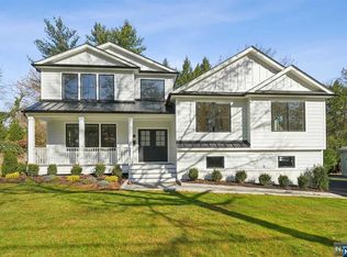 667 Howard Rd, Ridgewood, NJ 07450