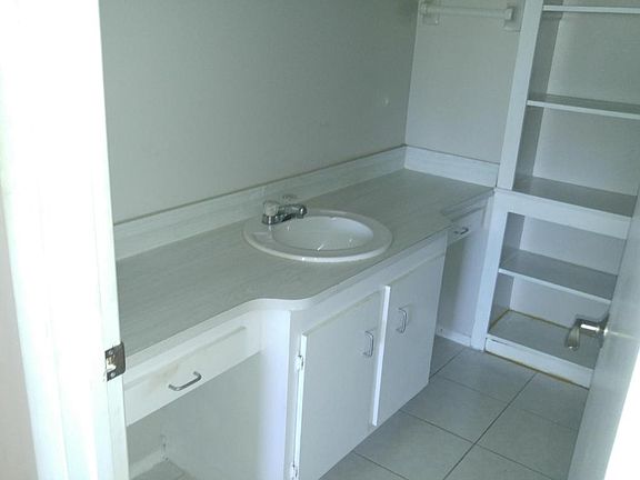 5th image of 2089 SE Hideaway Cir