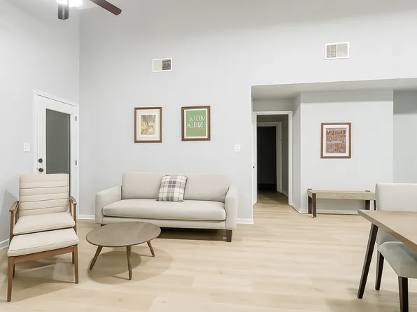 1300 Danbury Sq #A, Austin, TX 78723