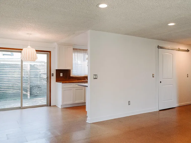 5241 NE 33rd Avenue Alberta Arts Duplex — Photo 7