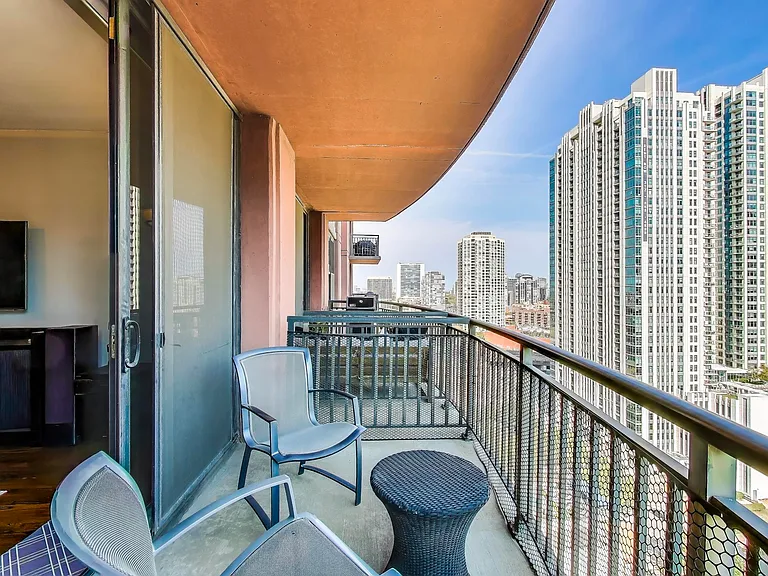 330 N Jefferson St #1703 — Photo 23