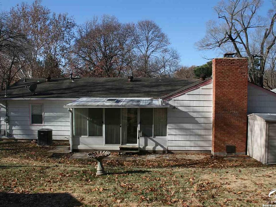 2nd image of 8801 Riley St