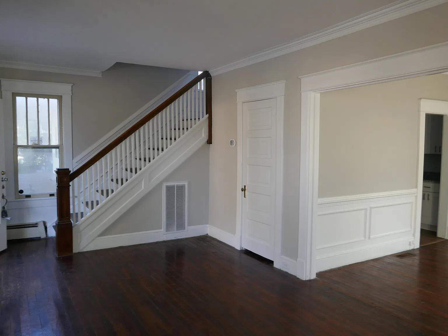 318 S. Dyer Street — Photo 4