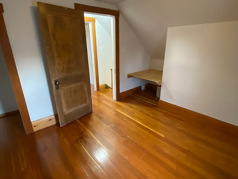 130 Home St — Photo 16