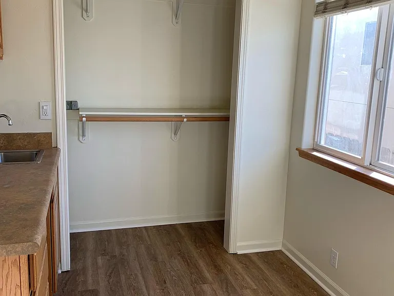 725 Napa Ave — Photo 16