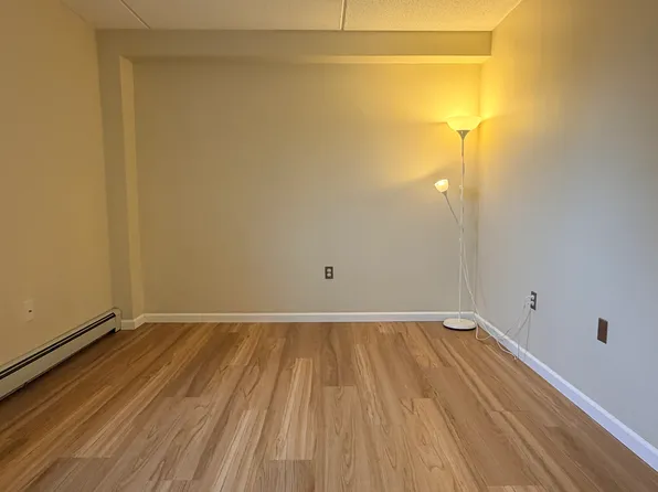 301 Lowell St APT 24, Somerville, MA 02145