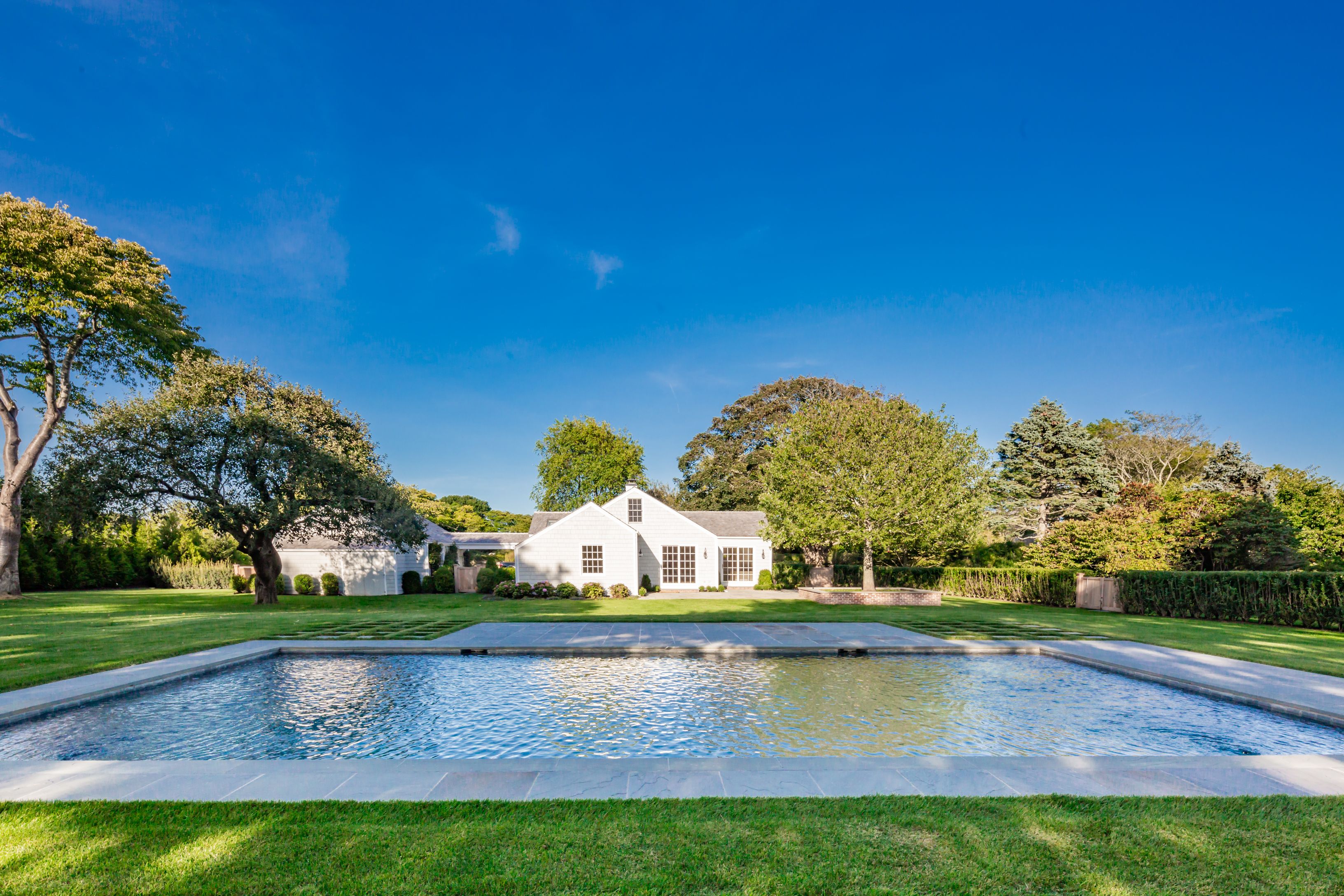 26 & 32 Windmill Ln, East Hampton, NY 11937 Out East