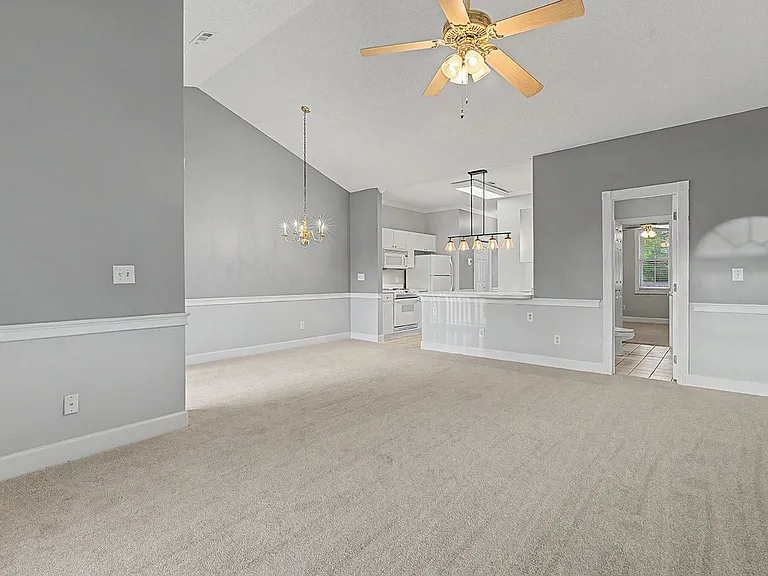 670 Riverwalk Dr #302 — Photo 11