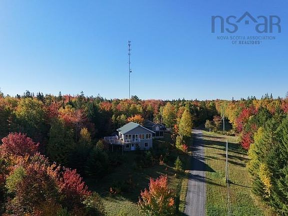 5th image of 692 Portage Rd