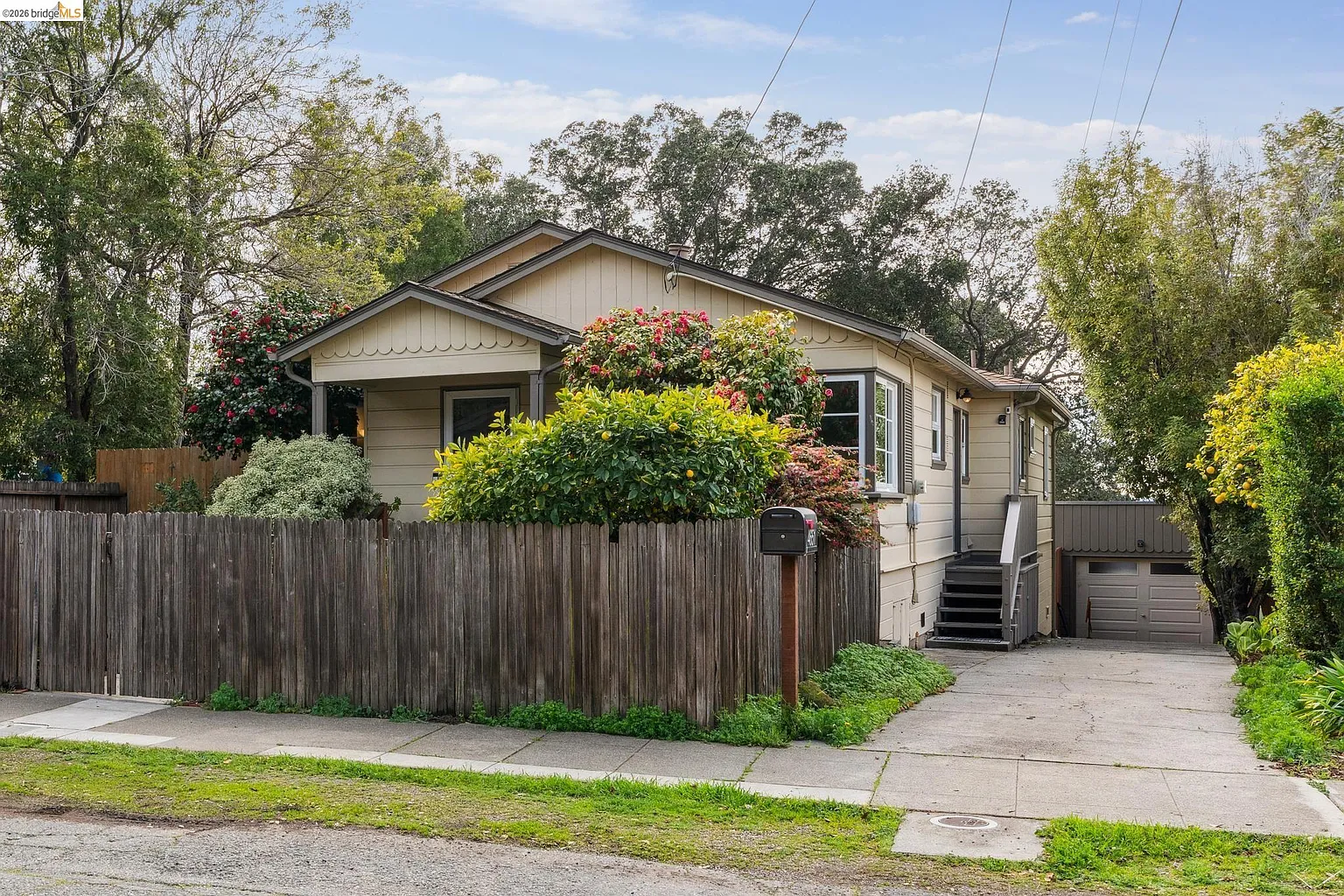 4651 Fair Ave photo 1