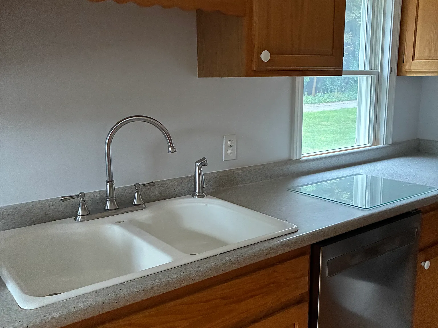 3 bed, 1.5 bath, 1344 sqft, $2,500 — Photo 3