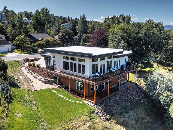 5th image of 900 Simons Dr