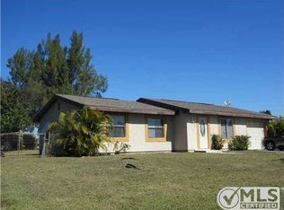 383 SW Bridgeport Dr, Port Saint Lucie, FL 34953
