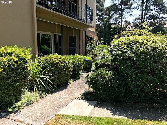 3rd image of 1400 SE Lava Dr APT 15