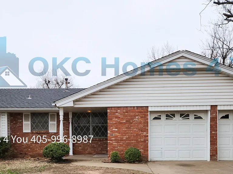 401 SW 63rd Pl — Photo 1
