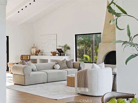 4th image of 8140 Calabar Ave
