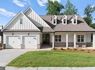 1111 NW Bloomsbury Ln, Gainesville, GA 30501