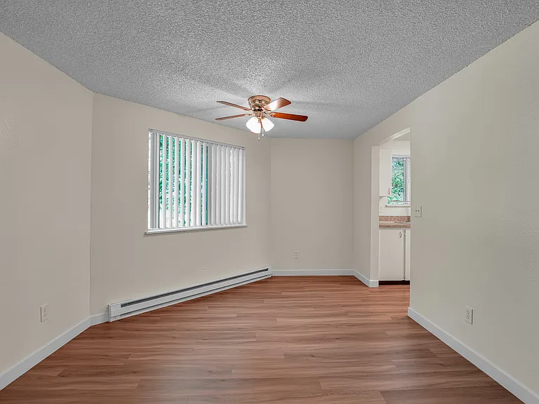 Riverview Apartments — Photo 51