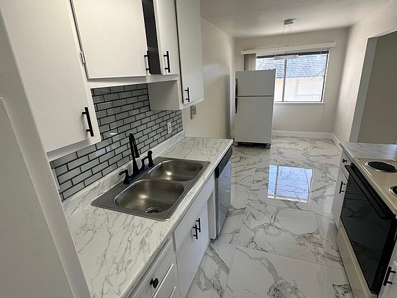 4th image of 3239 Glendora Dr #2-6