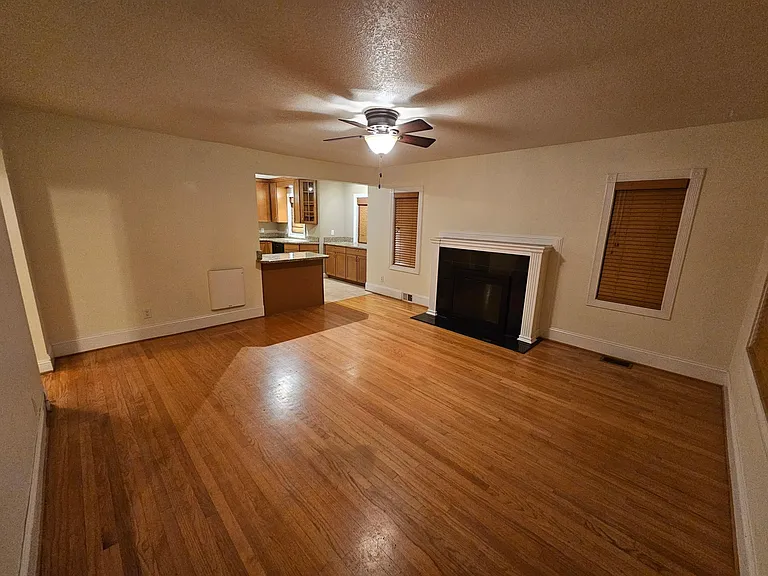 6306 SW 30th Ave — Photo 17