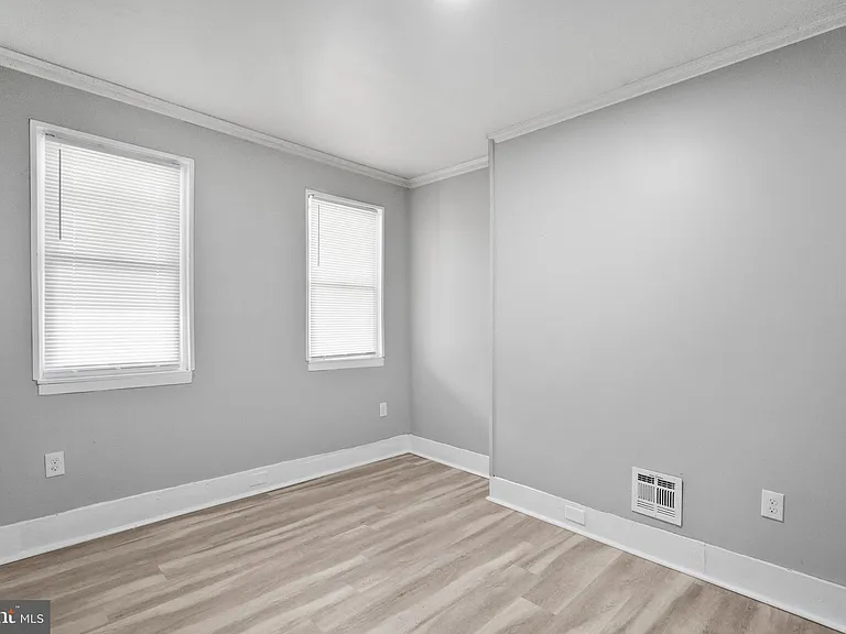 3856 Olive St — Photo 5