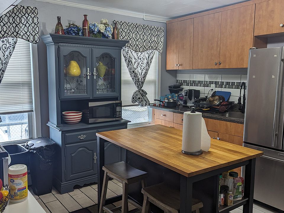 1st image of 1527 Purchase St APT 1