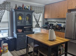 1527 Purchase St APT 1, New Bedford, MA 02740