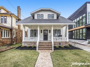 2111 Lake Dr SE, East Grand Rapids, MI 49506