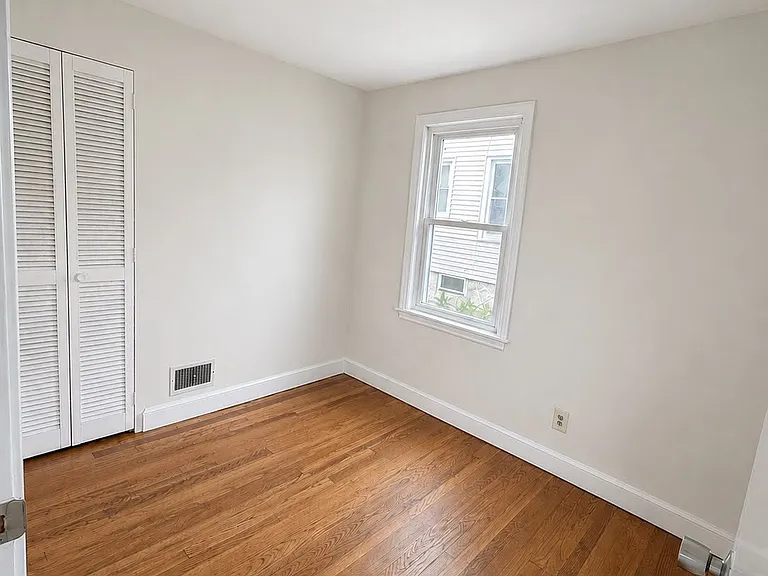 164 Beechwood Ave — Photo 8