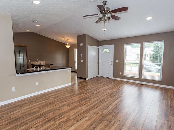 3rd image of 2987 Stone Mountain Dr