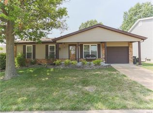 4324 Meadowgreen Estates Dr, Saint Louis, MO 63129