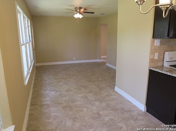 3rd image of 154 Tipperary Ave