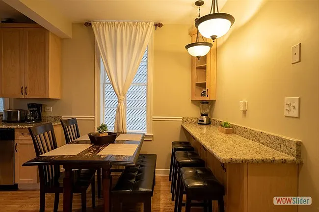 4 bed, 2400 sqft, $5,800 — Photo 4