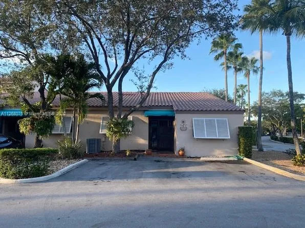 14652 Balgowan Rd, Miami Lakes, FL 33016