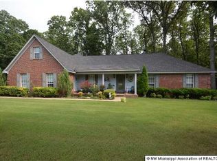 2798 Timberland Dr, Nesbit, MS 38651
