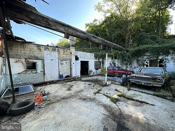 5th image of 503 Pine Ave