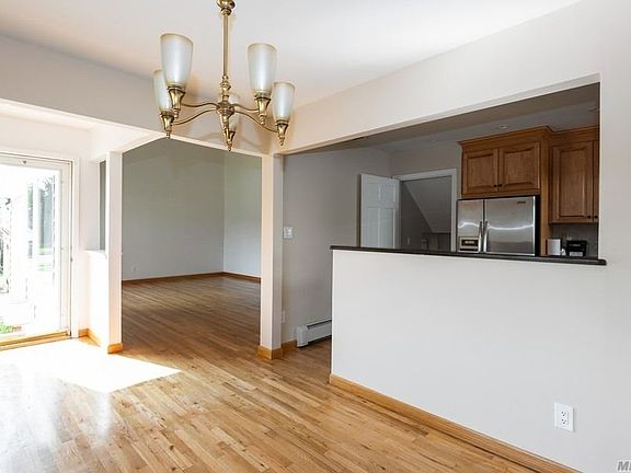 5th image of 2034 Brook Ln
