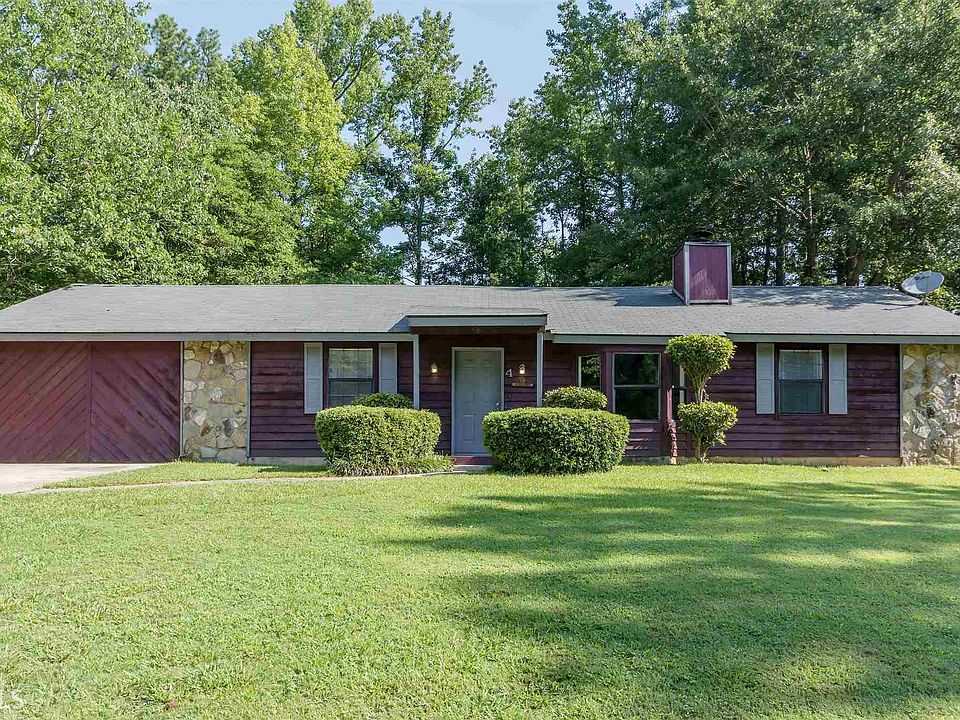1st image of 4 Buckthorn Dr