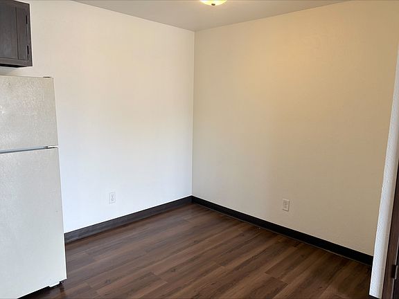 3rd image of 535 Spinnaker Ln APT C
