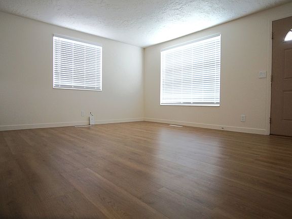 4th image of 416 E 8260 S