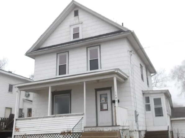 1406 E 4th St, Sterling, IL 61081