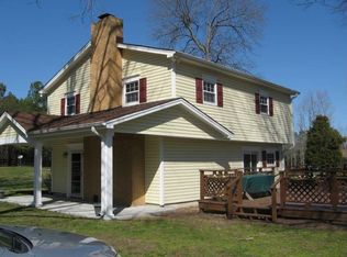 3540 Lees Neck Farm Rd, Saluda, VA 23149