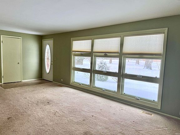 4th image of 3704 W Robinwood Dr