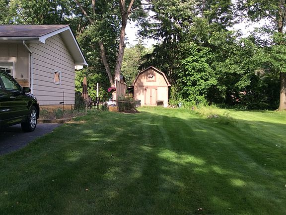 3rd image of 8377 Harmon Dr