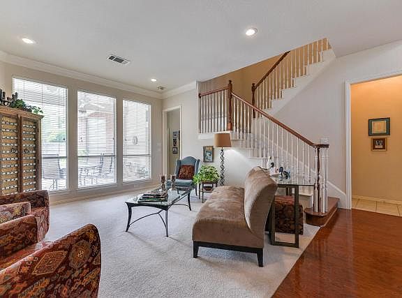 4th image of 1210 Glenbury Ct