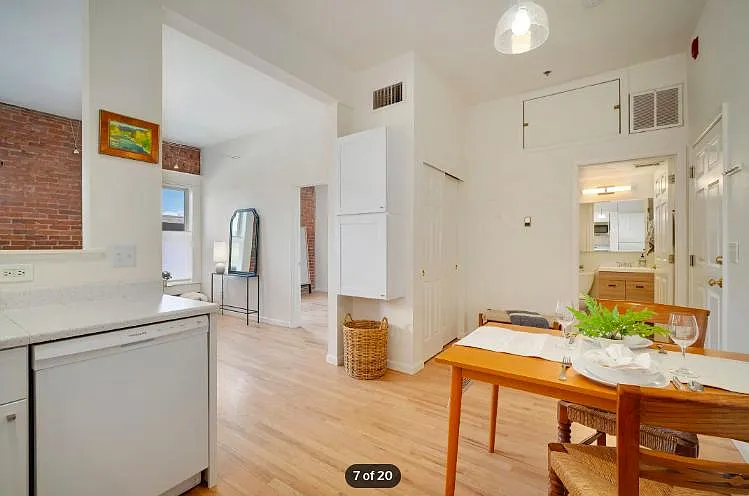 1425 N Washington St #202 — Photo 6