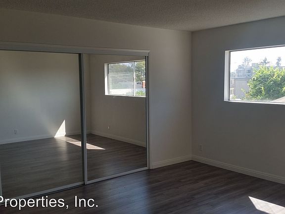 5th image of 3207 Bagley Ave APT 5