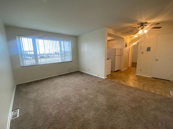 2nd image of 22600-60 Euclid Ave #20-101