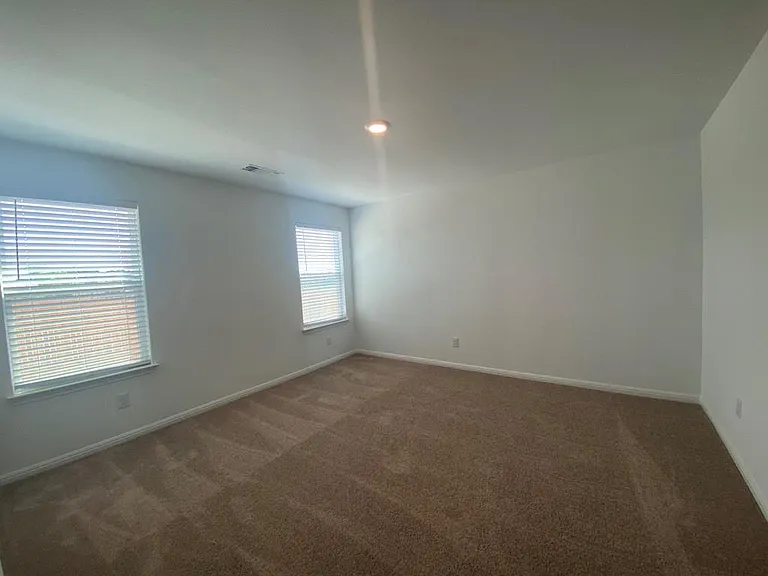 309 Riverdale Dr — Photo 14